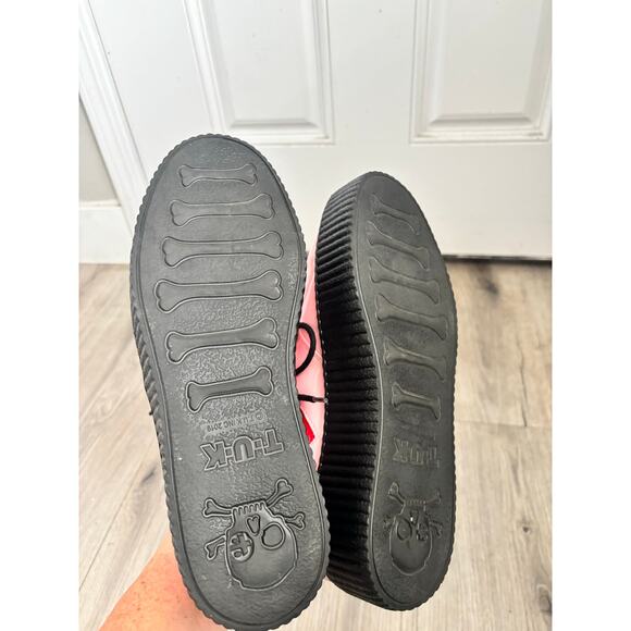 NWOT TUK pink heart creeper shoes size W 11/ M 9 - Picture 6 of 7